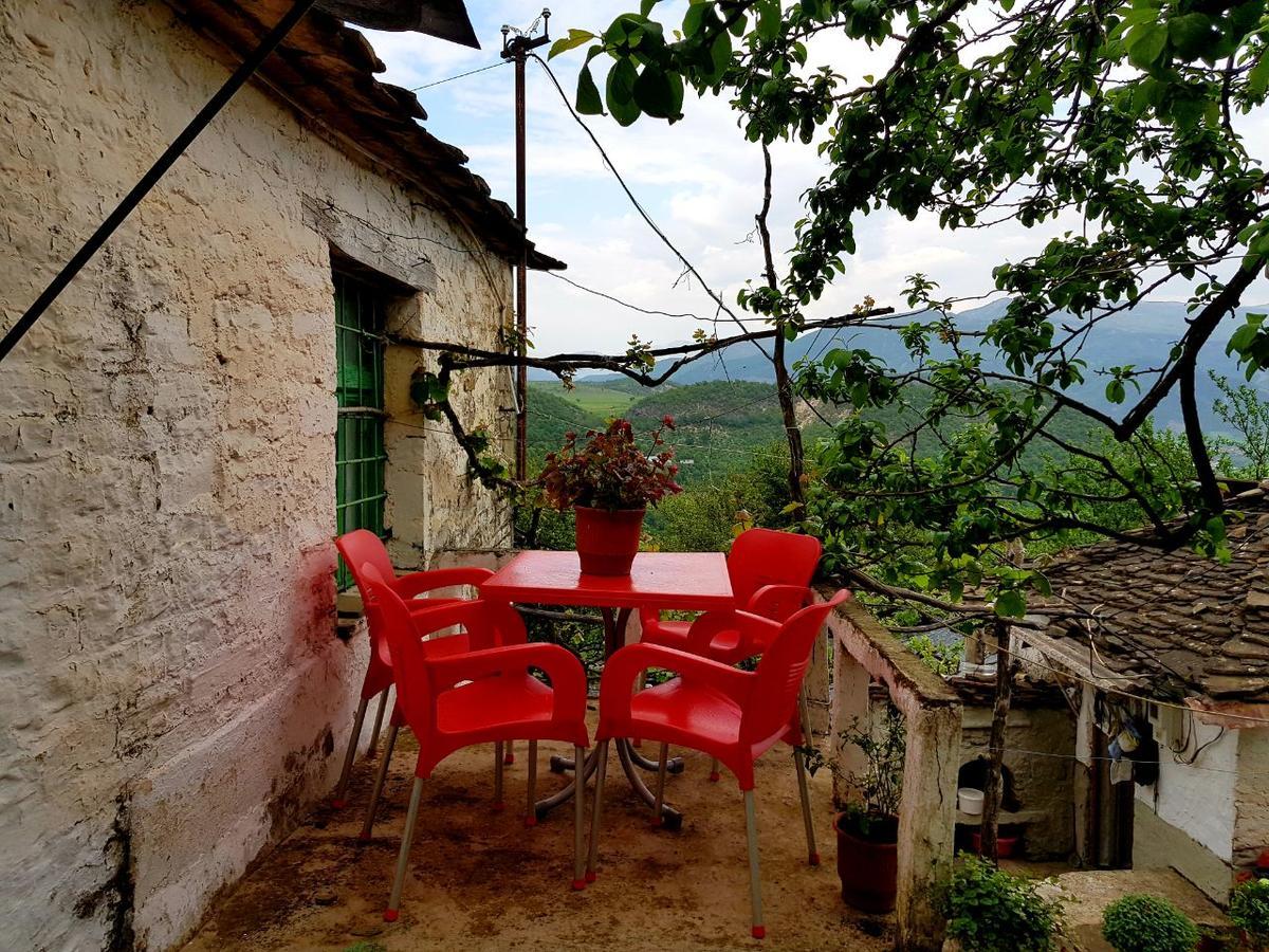 Bujtina Ajti Country house Petran